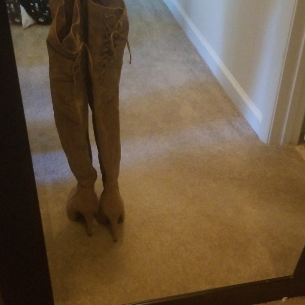 Boots - Picture 2 of 3